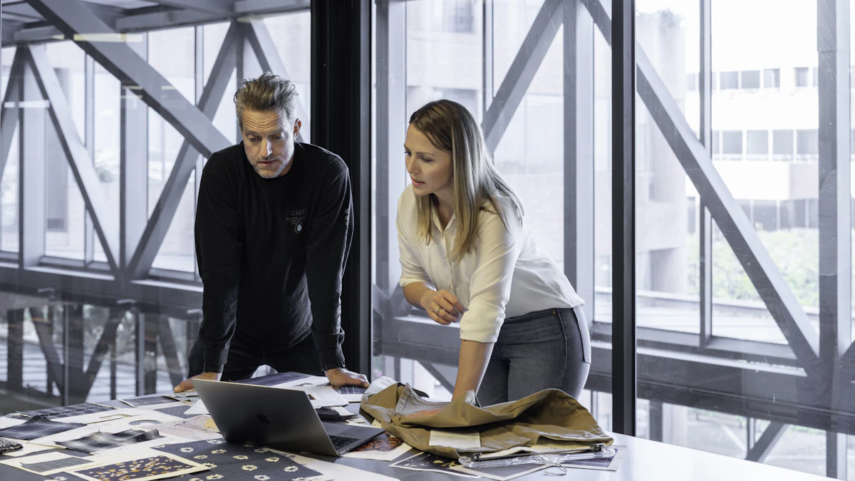 ATS vs. Recruiter: What You Need to Hire in Mexico