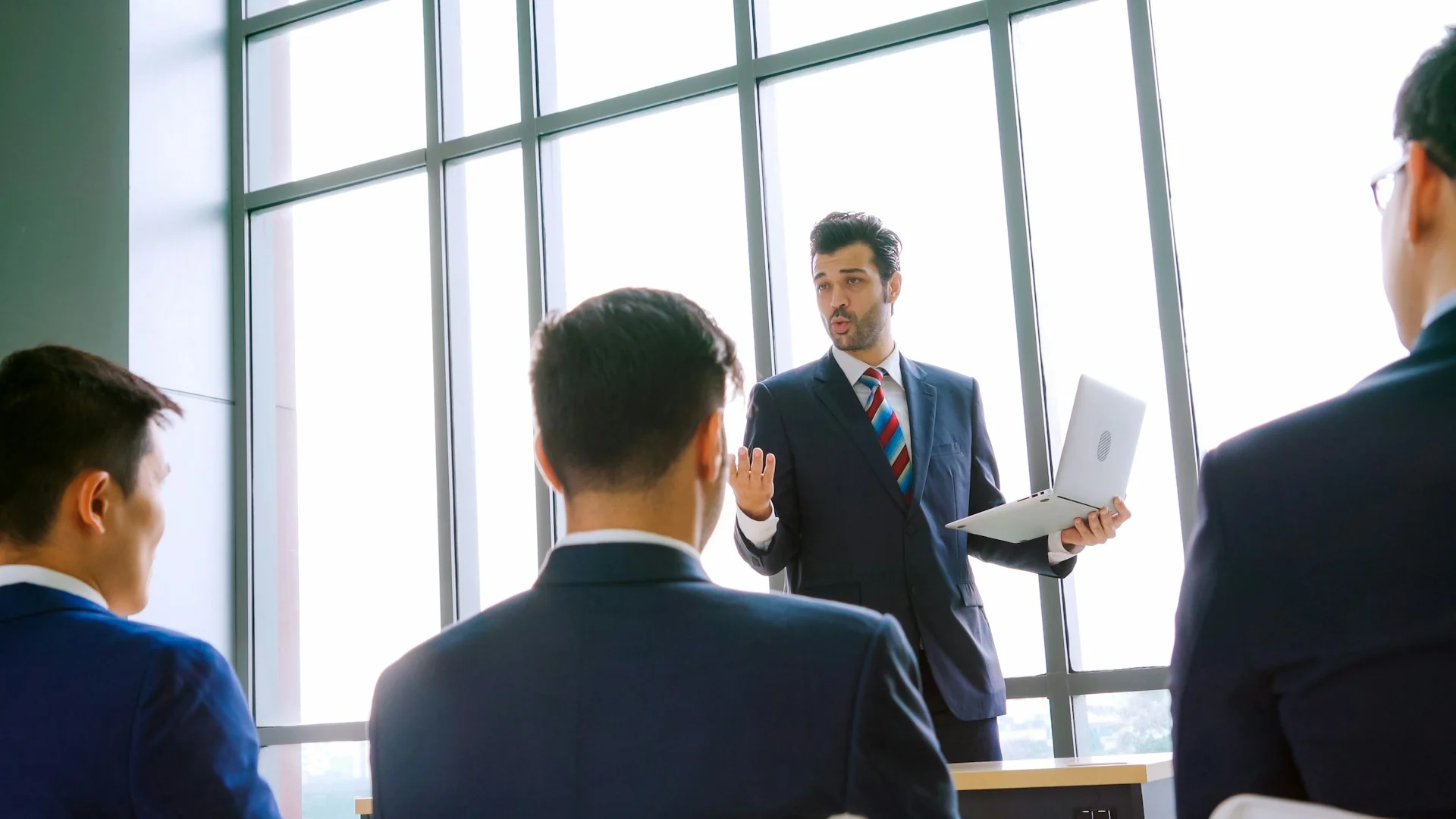 How to Develop a Leadership Training Program in Mexico