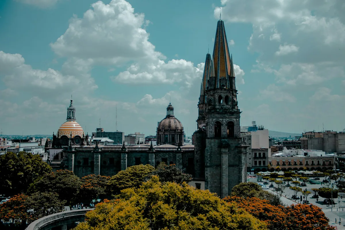 Vista panorámica de Guadalajara, Jalisco, hub de talento tecnológico y profesional en México